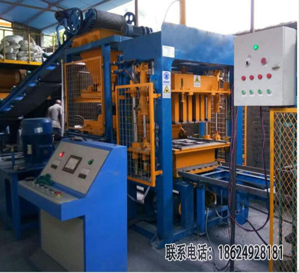 水泥制砖机结合新型墙体材料标准以及新型建筑墙材要求,设计制造的